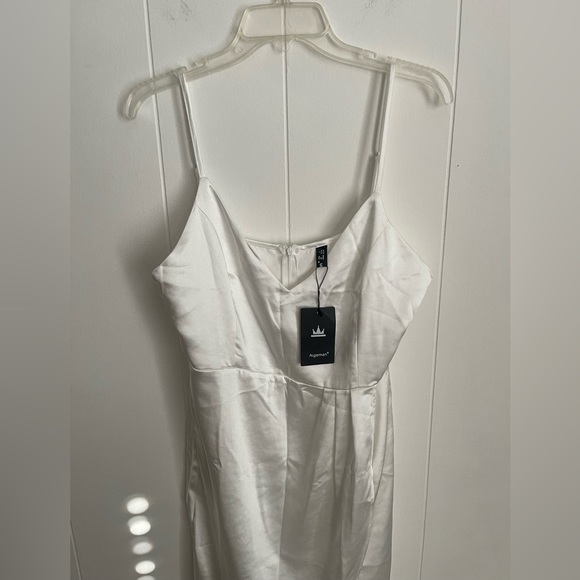 aigeman Dresses & Skirts - Aigeman Size Large White Dress NWT